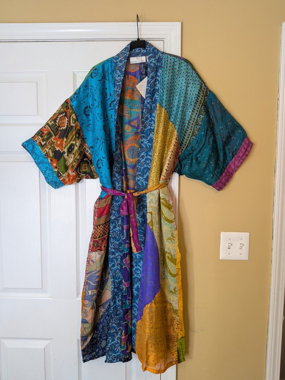Sacred Threads 100% Silk Patchwork Kimono Robe Duster Size M NWT Boho